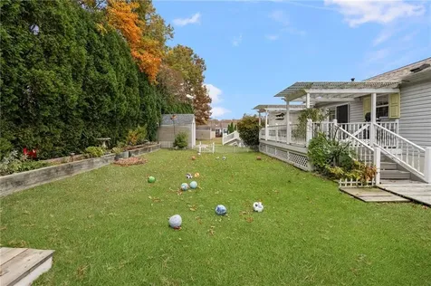 70 Robin Drive Tiverton RI 02878