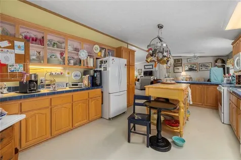 70 Robin Drive Tiverton RI 02878