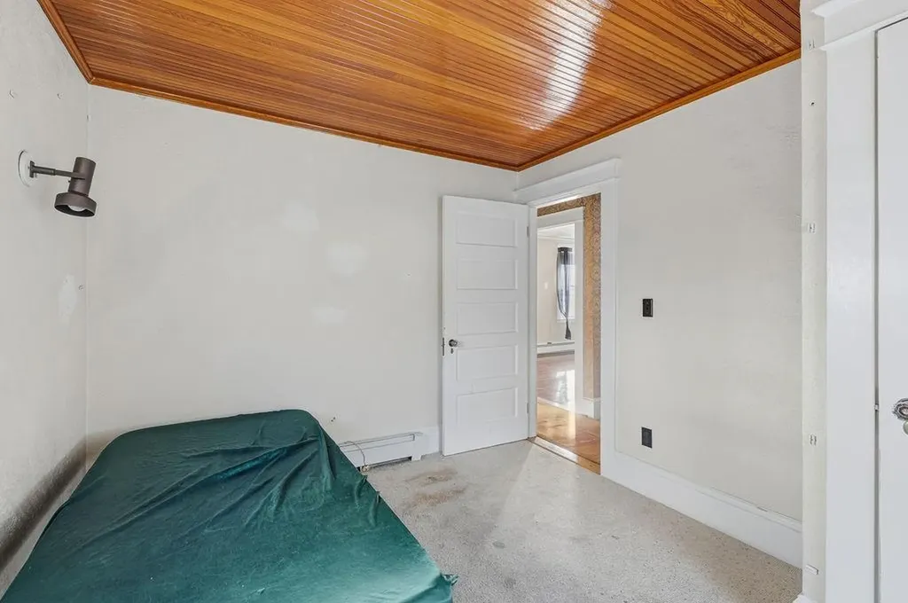 72 Hilltop Avenue Providence RI 02908