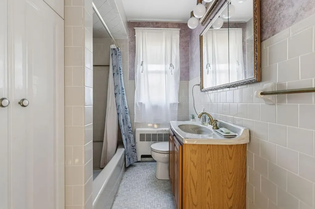 72 Hilltop Avenue Providence RI 02908