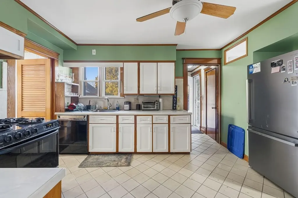 72 Hilltop Avenue Providence RI 02908