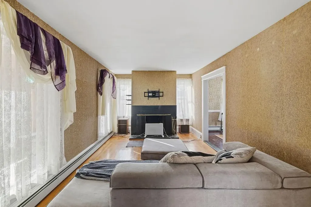 72 Hilltop Avenue Providence RI 02908