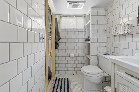 72 Hilltop Avenue Providence RI 02908