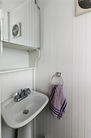 72 Hilltop Avenue Providence RI 02908