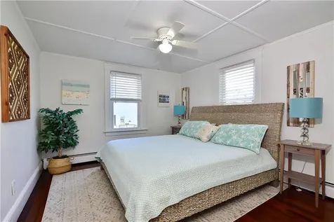 18 Lakeview Drive Narragansett RI 02882