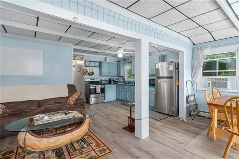 187 Lakehurst Drive Coventry RI 02816