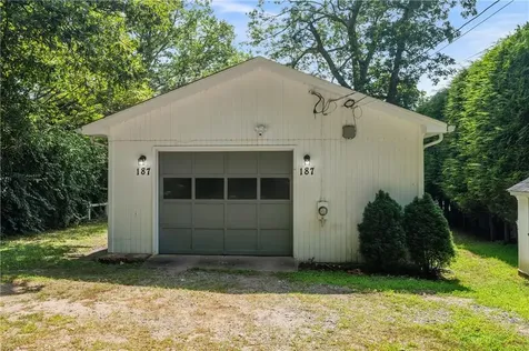 187 Lakehurst Drive Coventry RI 02816