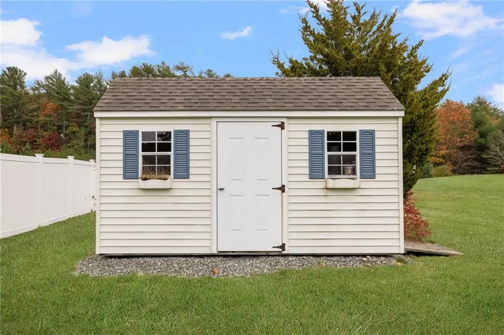 1 Henry Clay Court West Greenwich RI 02817