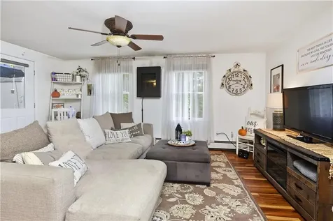 153 Fish Road Tiverton RI 02878