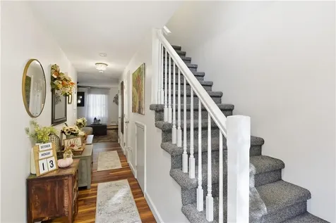 153 Fish Road Tiverton RI 02878