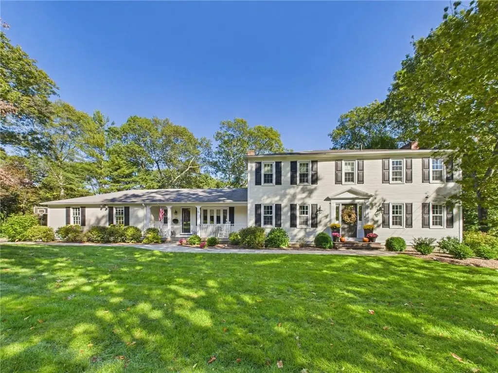 75 Bow Street East Greenwich RI 02818