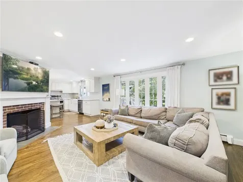 75 Bow Street East Greenwich RI 02818