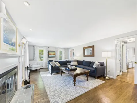 75 Bow Street East Greenwich RI 02818