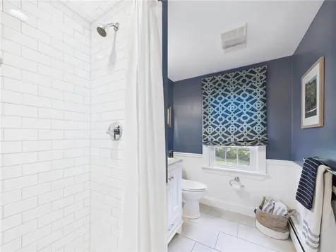 75 Bow Street East Greenwich RI 02818