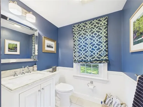 75 Bow Street East Greenwich RI 02818