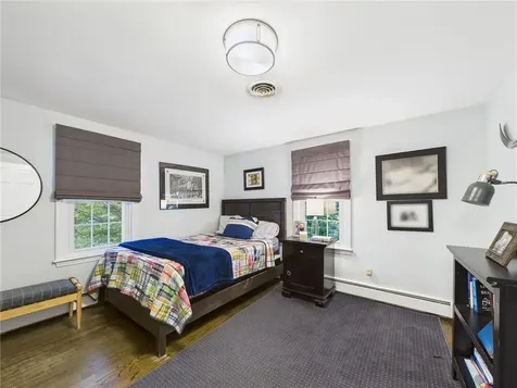 75 Bow Street East Greenwich RI 02818