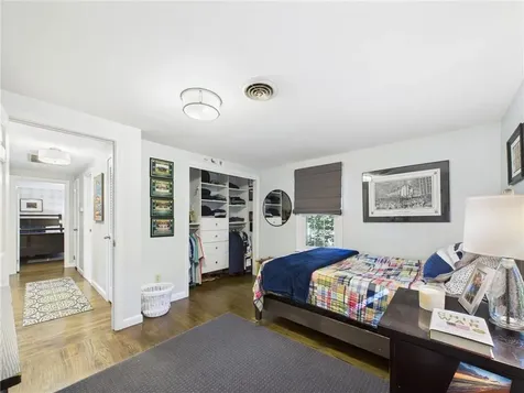 75 Bow Street East Greenwich RI 02818