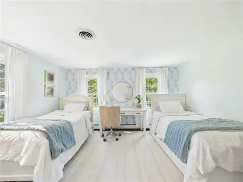 75 Bow Street East Greenwich RI 02818