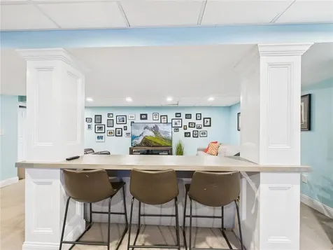 75 Bow Street East Greenwich RI 02818