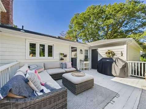 75 Bow Street East Greenwich RI 02818