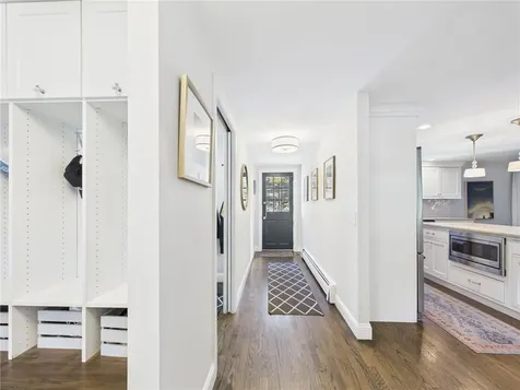 75 Bow Street East Greenwich RI 02818