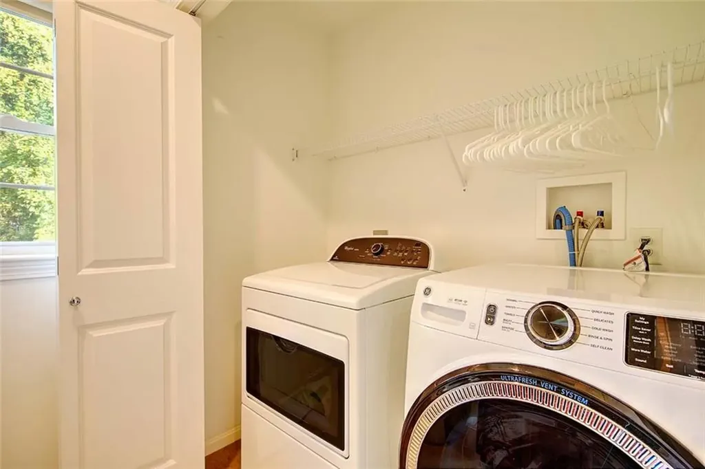 189 Cowesett Road Warwick RI 02886