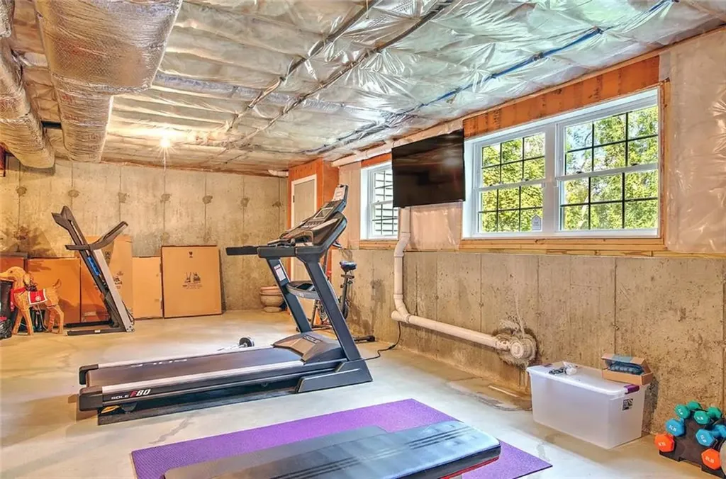 189 Cowesett Road Warwick RI 02886