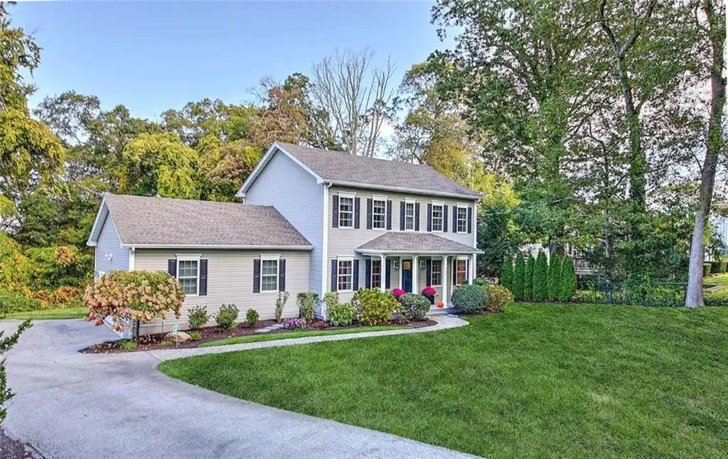 189 Cowesett Road Warwick RI 02886