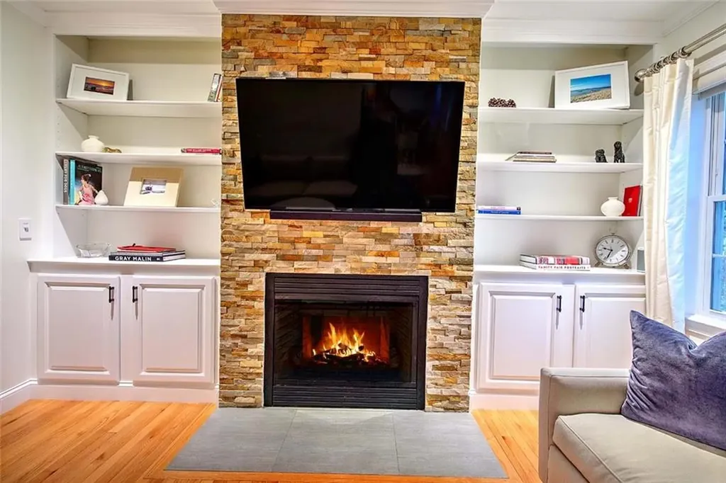 189 Cowesett Road Warwick RI 02886