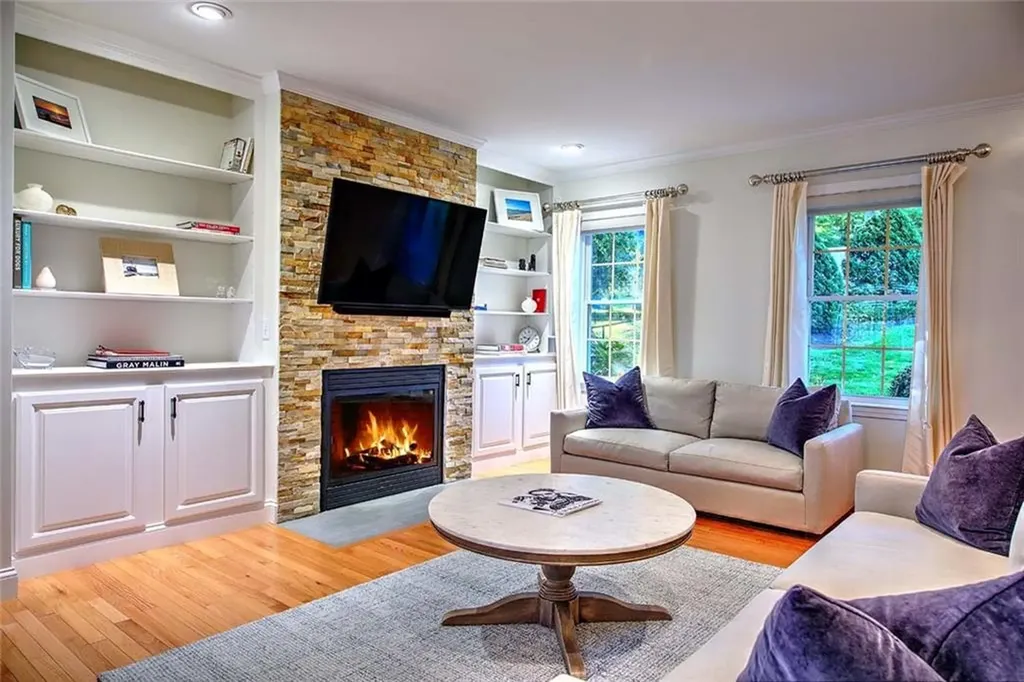 189 Cowesett Road Warwick RI 02886