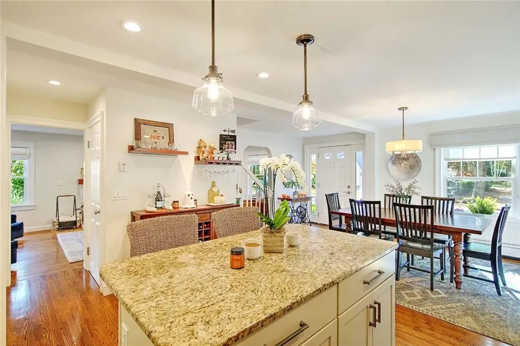 15 Lamson Road Barrington RI 02806