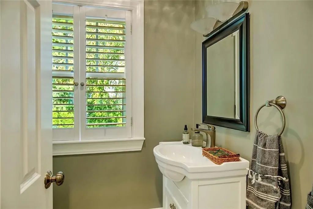 15 Lamson Road Barrington RI 02806