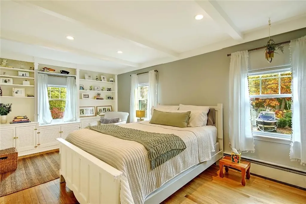 15 Lamson Road Barrington RI 02806