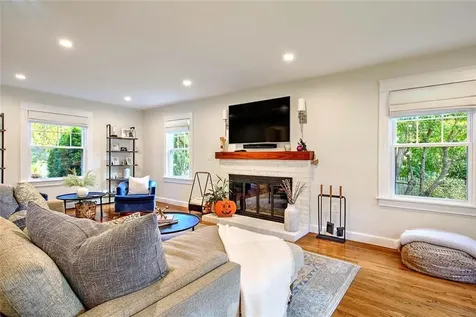 15 Lamson Road Barrington RI 02806