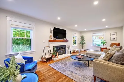 15 Lamson Road Barrington RI 02806