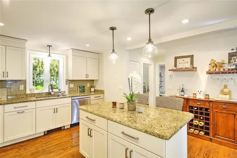 15 Lamson Road Barrington RI 02806