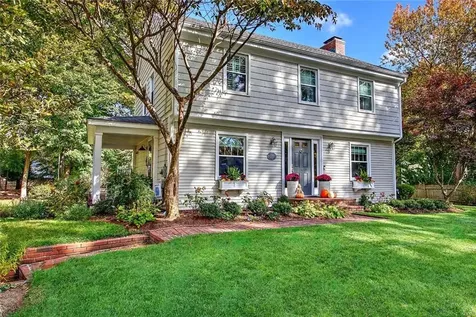 15 Lamson Road Barrington RI 02806