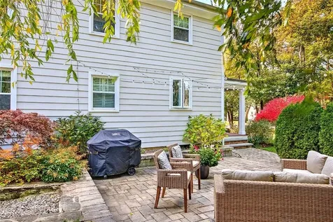 15 Lamson Road Barrington RI 02806