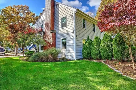 15 Lamson Road Barrington RI 02806