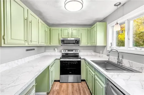 1125 Stafford Road Tiverton RI 02878