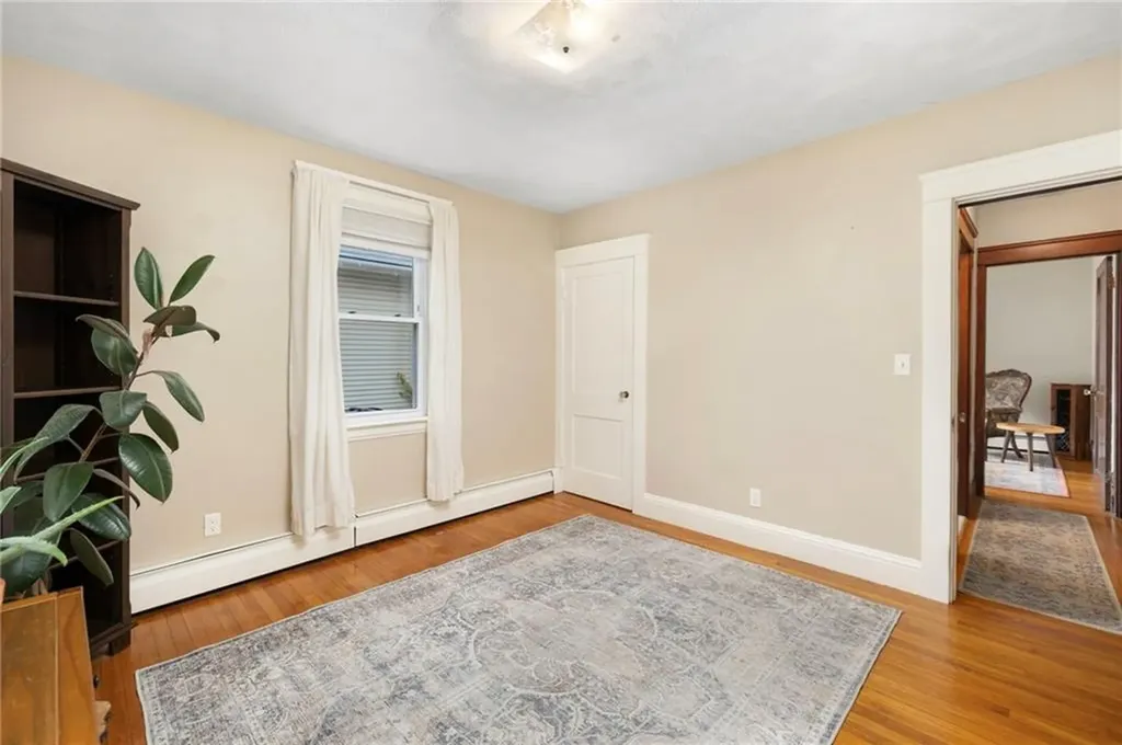 31 Longwood Avenue Warwick RI 02888