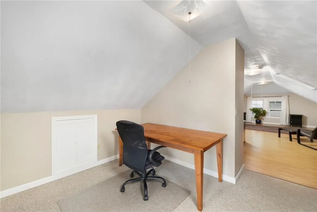 31 Longwood Avenue Warwick RI 02888