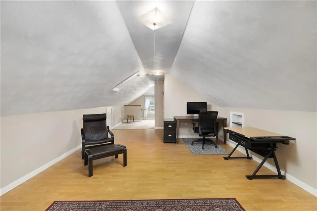 31 Longwood Avenue Warwick RI 02888