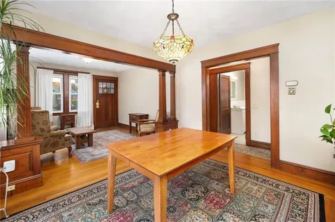 31 Longwood Avenue Warwick RI 02888