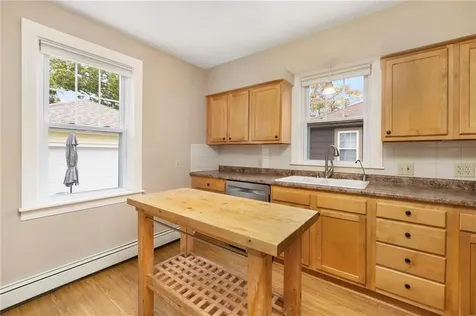 31 Longwood Avenue Warwick RI 02888