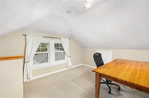 31 Longwood Avenue Warwick RI 02888