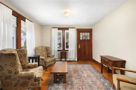 31 Longwood Avenue Warwick RI 02888