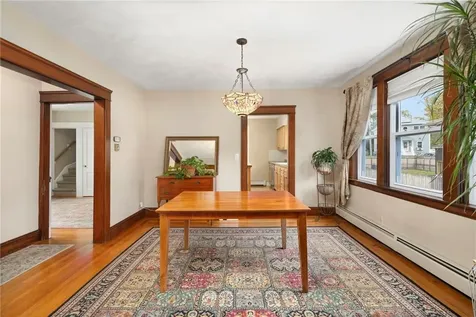 31 Longwood Avenue Warwick RI 02888