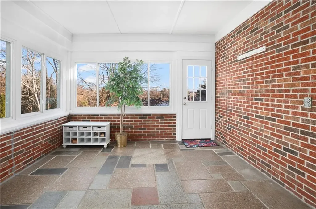 285 School Street Lincoln RI 02865