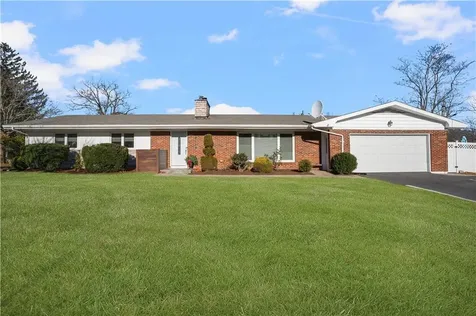 285 School Street Lincoln RI 02865